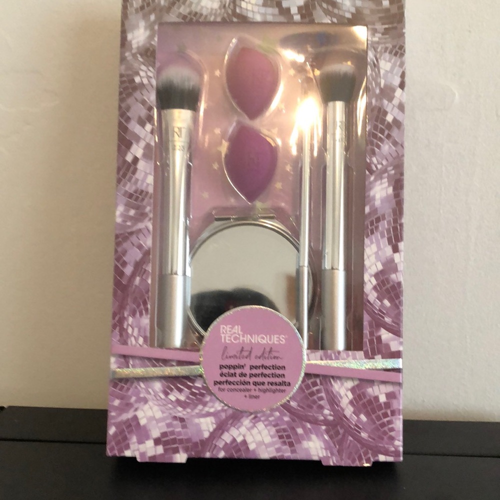Brushes concealer highlighter and liner